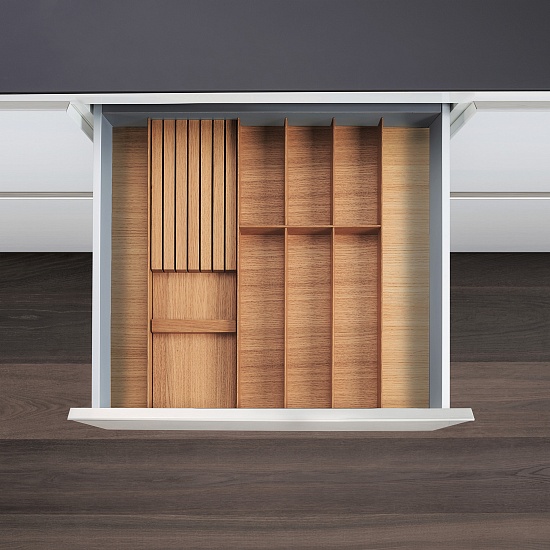 КОМПЛЕКТ лоток + держатель для ножей, ФайнЛайн Линик 500-600 мм, глубина 500 мм, цвет ДУБ натуральный Kessebohmer